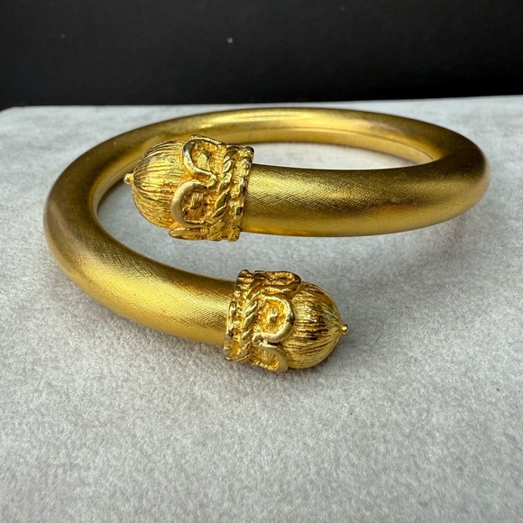 Vintage satin brushed gold bracelet - Picture 8 of 9